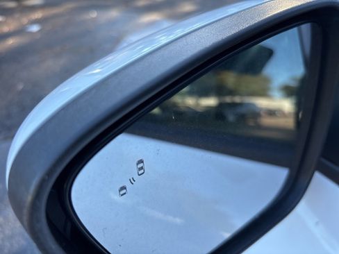 Used 2021 Ford Escape SE image 26