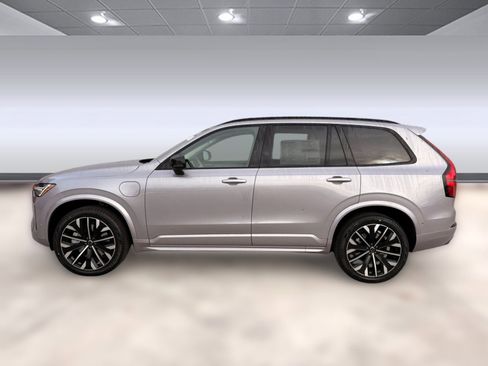 New 2026 Volvo XC90 T8 Ultra w/ Protection Package image 2