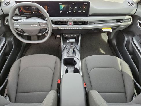 New 2026 Kia K4 LXS image 18