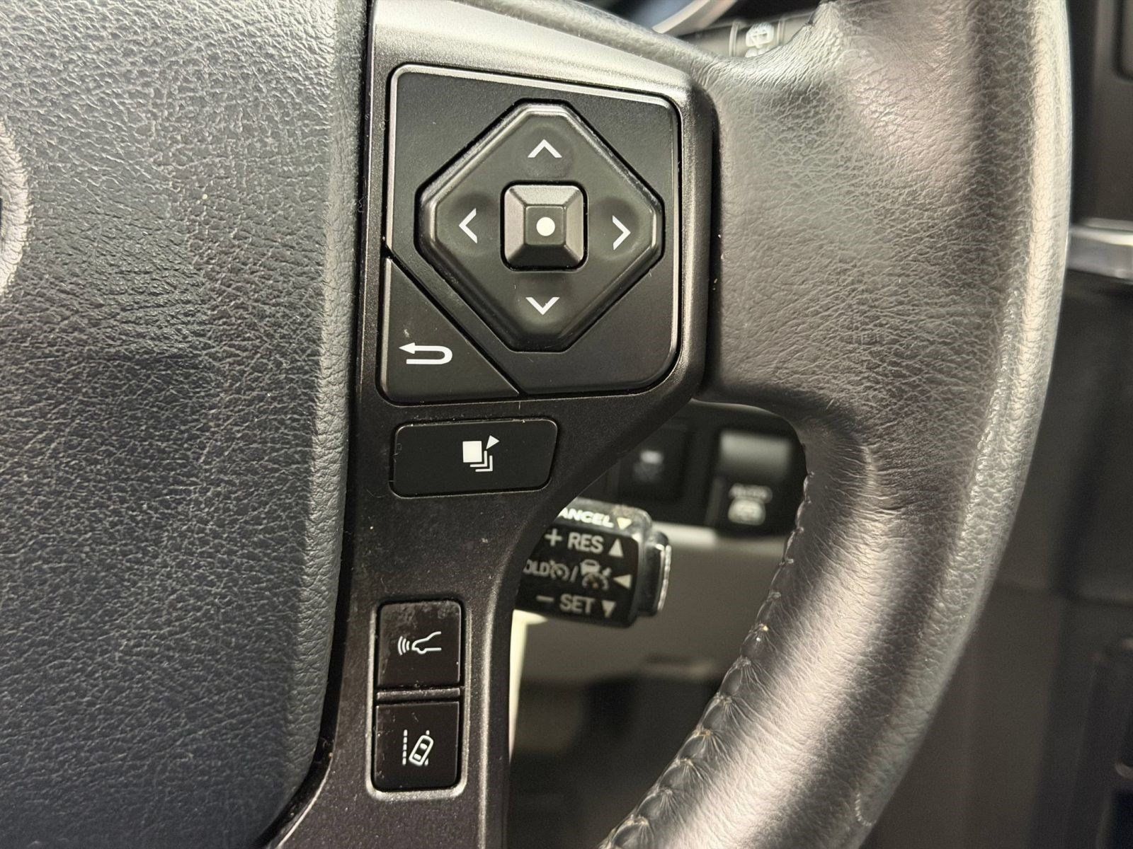 Used 2019 Toyota Sequoia SR5 AWD/4WD image 14