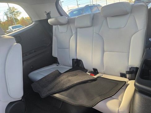 New 2025 Kia Telluride S image 20