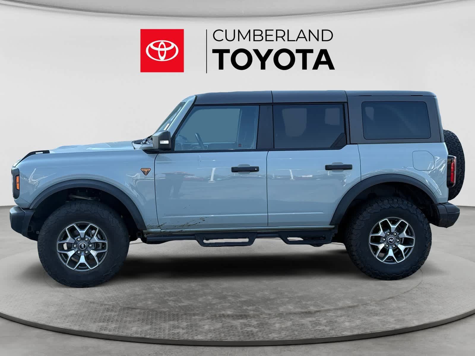 Used 2023 Ford Bronco Badlands AWD/4WD image 2