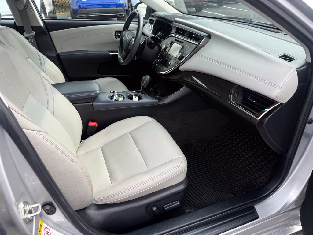 Used 2014 Toyota Avalon XLE Touring FWD image 23
