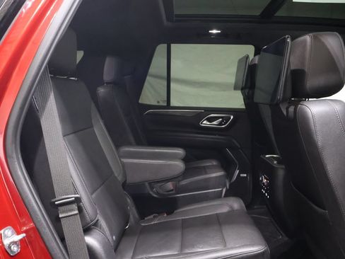 Used 2022 Chevrolet Tahoe Z71 w/ Z71 Off-Road Package AWD/4WD image 13
