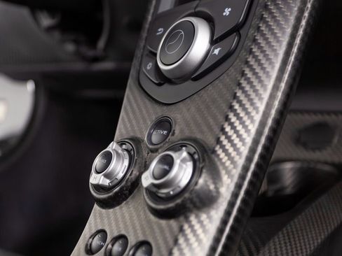 Used 2014 McLaren P1 image 40