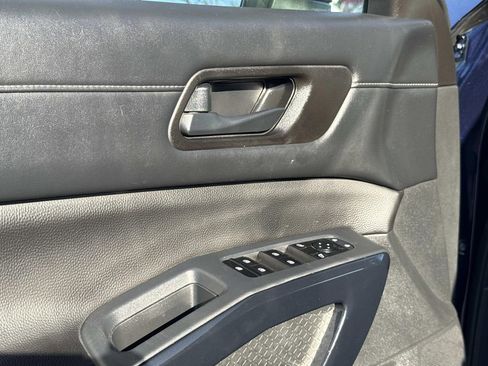 Used 2024 Nissan Pathfinder SV image 17