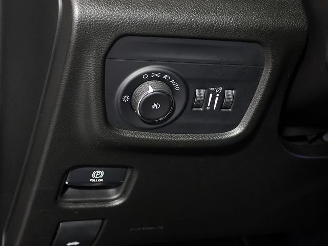 Used 2022 Jeep Grand Cherokee Summit w/ Adv Protech Group IV AWD/4WD image 29