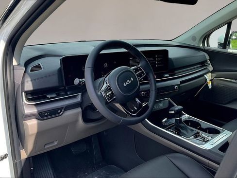 New 2026 Kia Carnival EX FWD image 7
