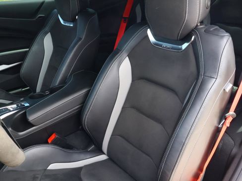 Used 2023 Chevrolet Camaro SS RWD image 12