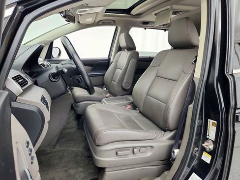 Used 2016 Honda Odyssey Touring image 18