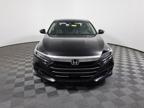 Used 2021 Honda Accord Touring image 2