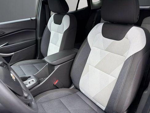 Certified 2024 Chevrolet Trax LS w/ LS Convenience Package FWD image 15