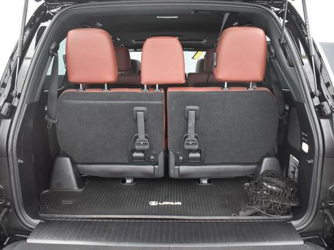Used 2021 Lexus LX 570 4WD w/ Sport Package image 27