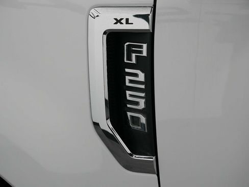 Used 2022 Ford F250 XL w/ Power Equipment Group RWD image 12