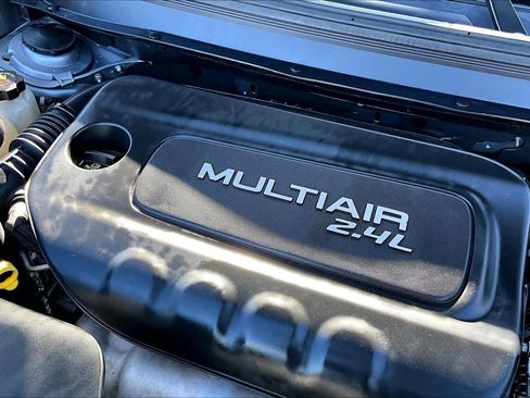 Used 2017 Jeep Cherokee Limited image 33