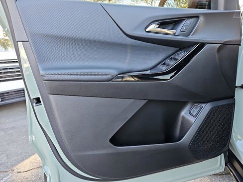 New 2026 Chevrolet Equinox LT w/ Convenience Package II image 13