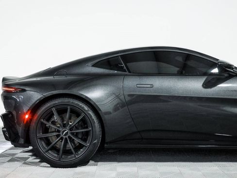 Used 2020 Aston Martin V8 Vantage Coupe image 2