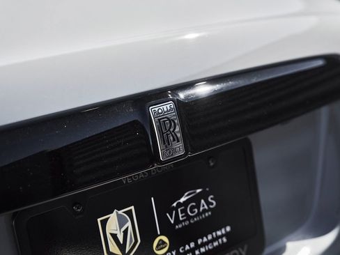 Used 2020 Rolls-Royce Wraith image 13