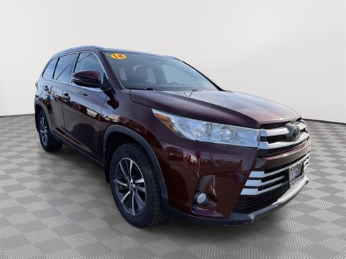 Used 2018 Toyota Highlander XLE image 5