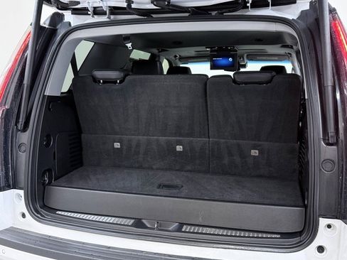 Used 2018 Cadillac Escalade Luxury image 18