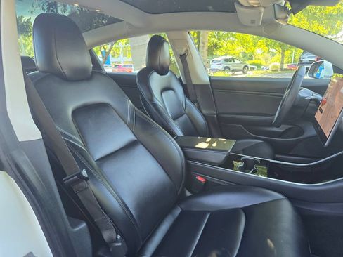 Used 2020 Tesla Model 3 Long Range AWD/4WD image 10