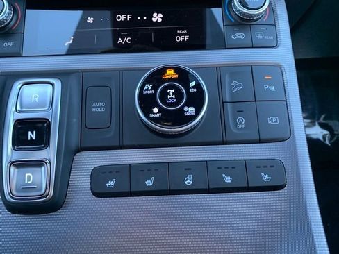 Used 2023 Hyundai Palisade Calligraphy image 28