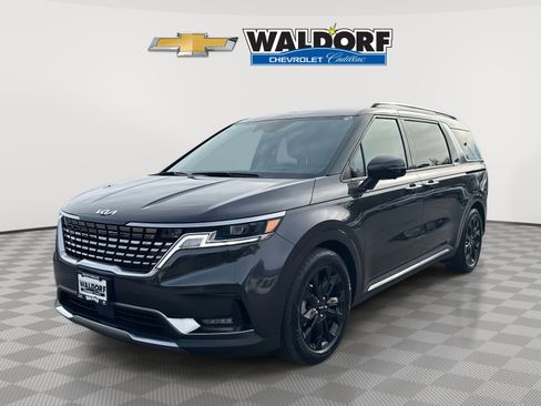 Used 2024 Kia Carnival SX image 3