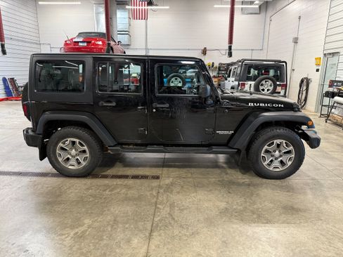 Used 2016 Jeep Wrangler Unlimited Sport image 6