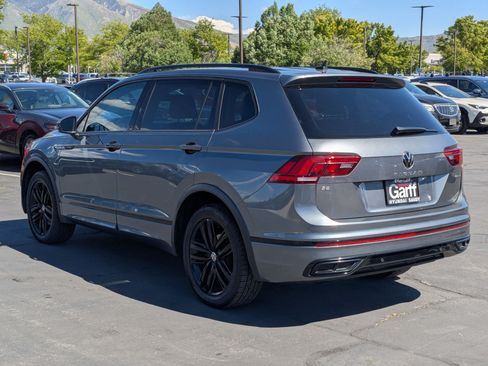 Used 2022 Volkswagen Tiguan SE R-Line AWD/4WD image 8