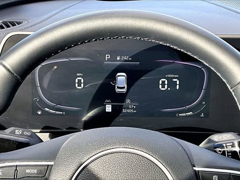 Used 2023 Kia Sportage EX image 15