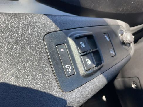 Used 2025 RAM ProMaster 2500 w/ Convenience Group FWD image 22