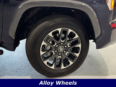 Used 2025 Toyota Tundra Limited image 14