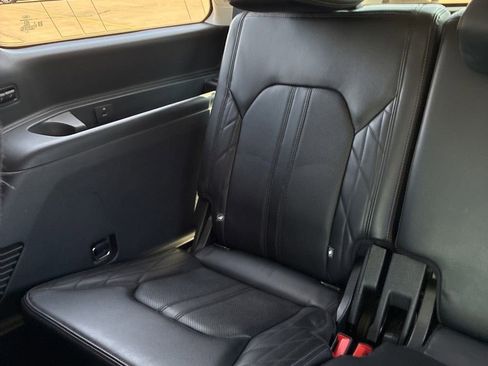 Used 2018 Ford Expedition Platinum AWD/4WD image 20