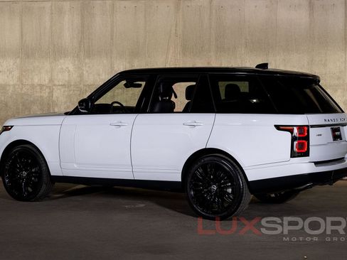 Used 2019 Land Rover Range Rover HSE image 3