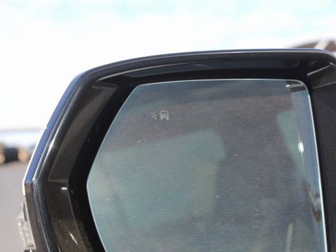 Used 2022 GMC Yukon Denali w/ Max Trailering Package image 17