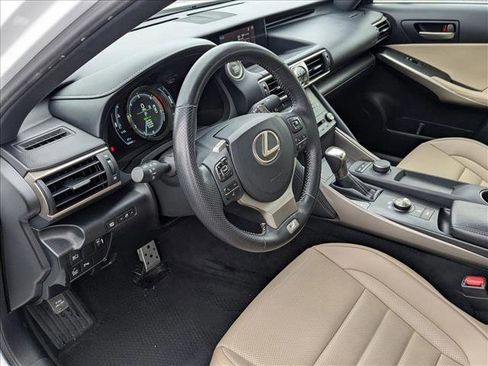 Used 2019 Lexus IS 300 F Sport w/ F Sport Package image 10