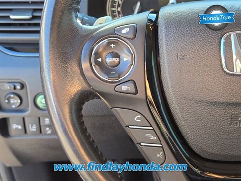 Certified 2018 Honda Pilot Touring image 28