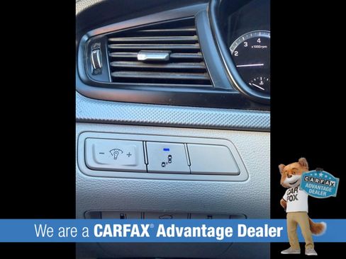 Used 2019 Hyundai Sonata SE FWD image 17