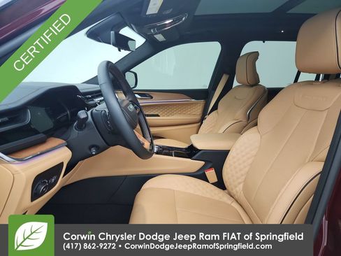 Certified 2025 Jeep Grand Cherokee Summit AWD/4WD image 18