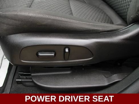 Used 2017 GMC Acadia SLE w/ Driver Alert Package I FWD image 3