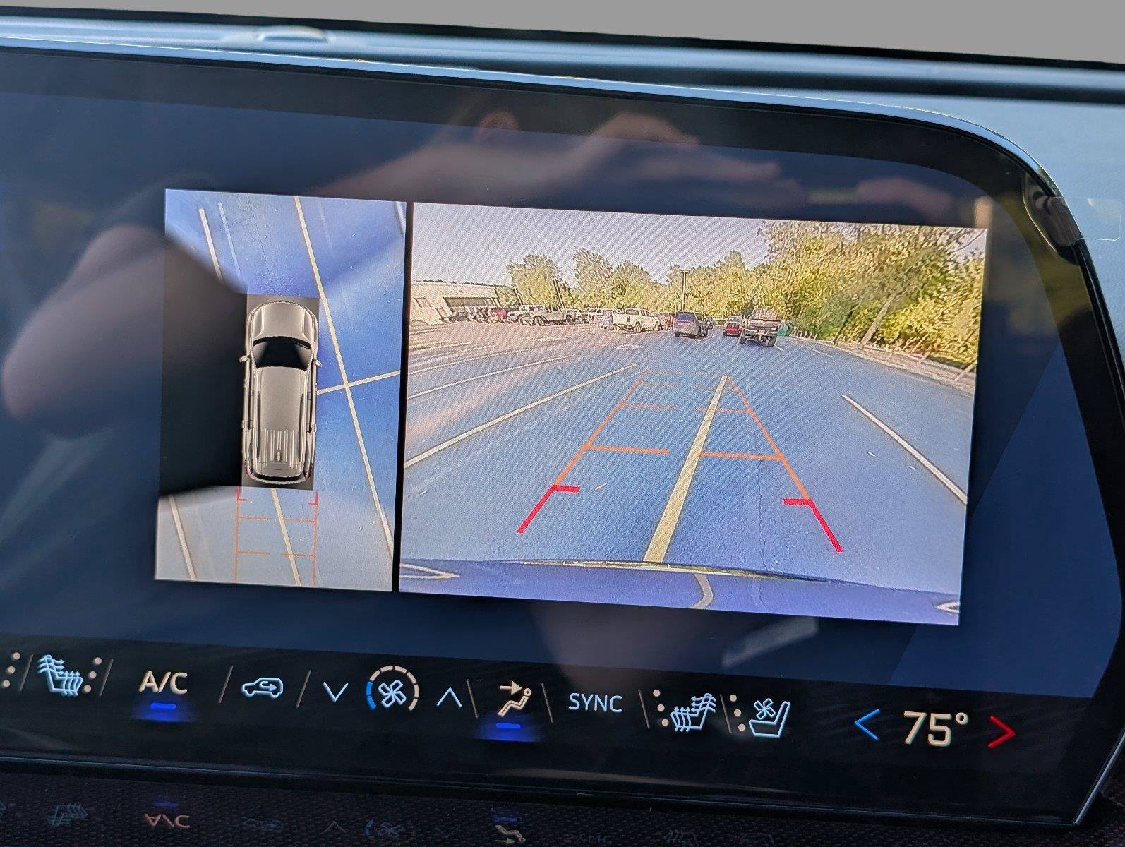 New 2027 Chevrolet Traverse RS FWD image 23