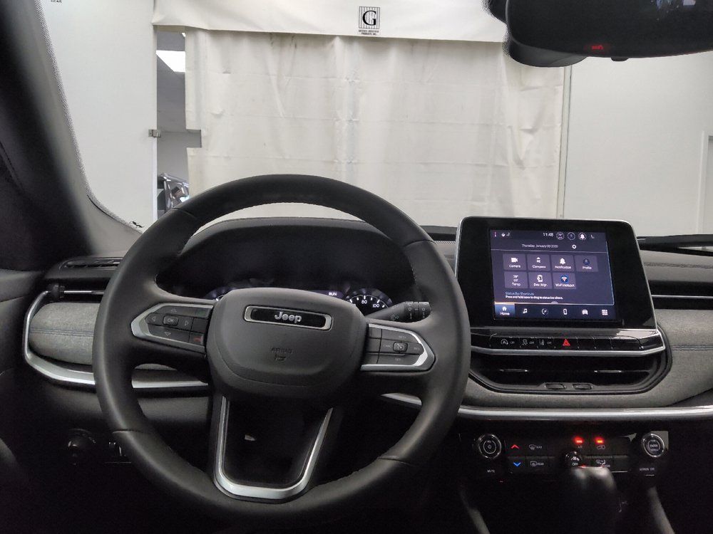 Used 2025 Jeep Compass Latitude AWD/4WD image 22