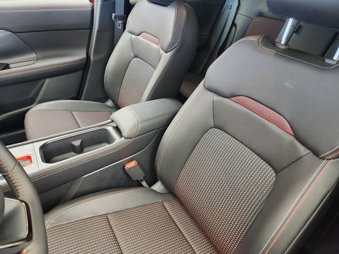 New 2025 Nissan Kicks SR w/ Interior Electronics Package image 8