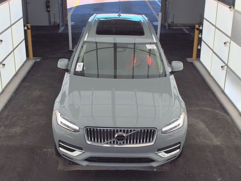 Used 2024 Volvo XC90 T8 Plus w/ Protection Package Premier image 8