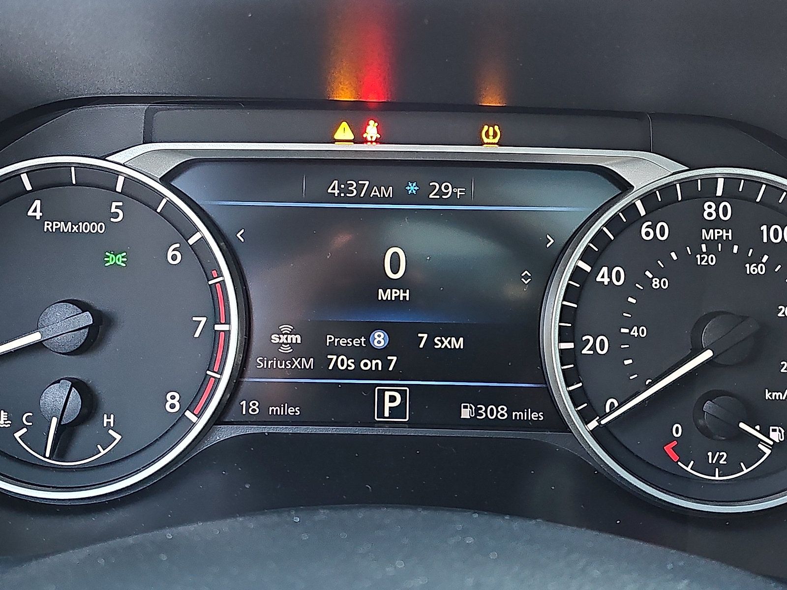 Used 2025 Nissan Sentra SR w/ SR Premium Package FWD image 22