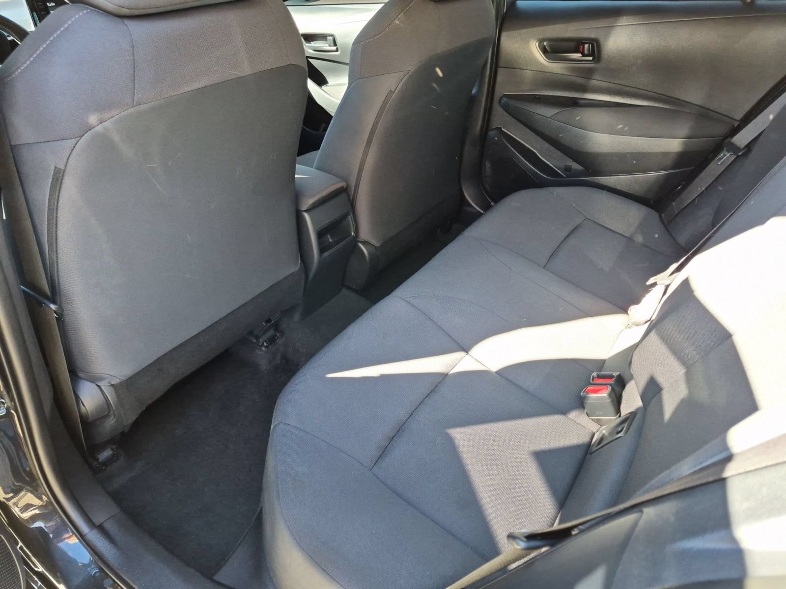 Used 2022 Toyota Corolla LE FWD image 26
