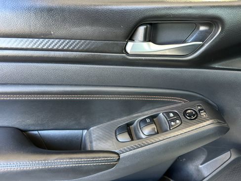 Used 2022 Nissan Altima 2.5 SR image 11