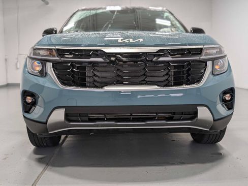 Used 2025 Kia Seltos S AWD/4WD image 2