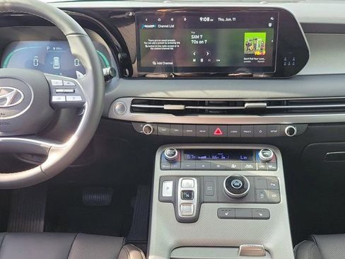 Used 2025 Hyundai Palisade SEL FWD image 22
