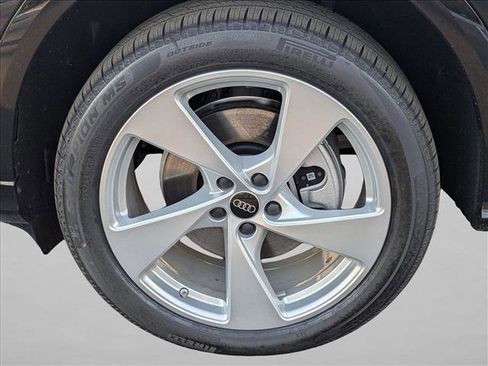 New 2025 Audi Q5 Premium Plus image 9